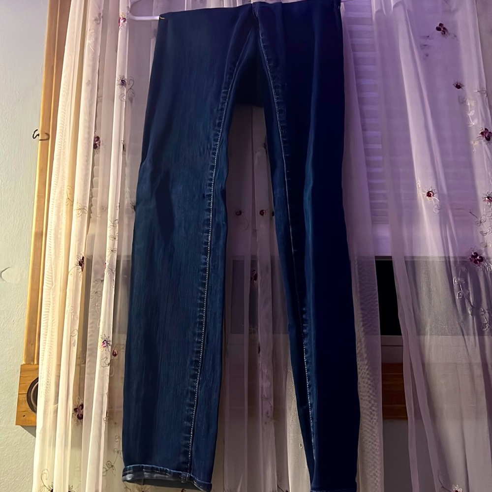 16 slim.  abercrombie jeans, cute stretch